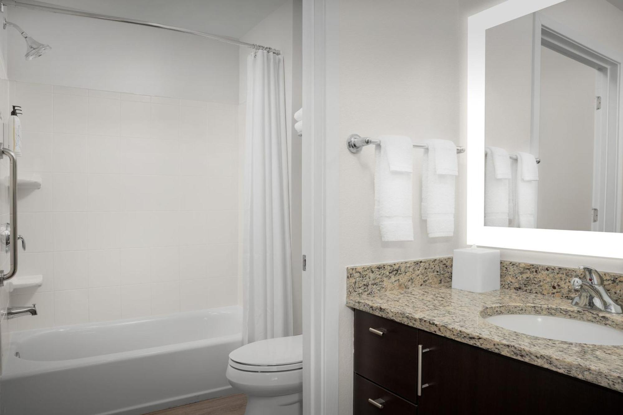 Towneplace Suites By Marriott Gainesville Northwest Eksteriør billede